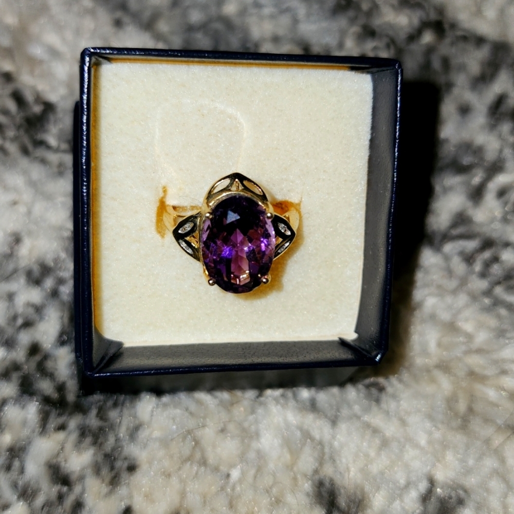 10kt gold ring